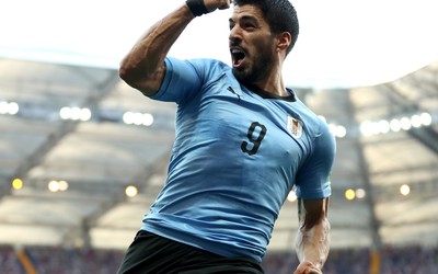 南亚体育焦点-三笘薰让对手球迷倒戈